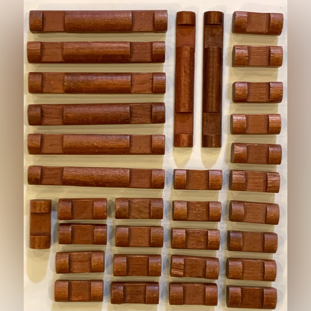Vintage 32 Pc MED BROWN LINCOLN LOGS replacement Wooden Set Lot Building parts